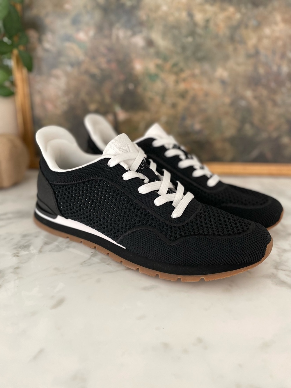 Vivaia Seakers Black & White Slip on Comfort Mesh